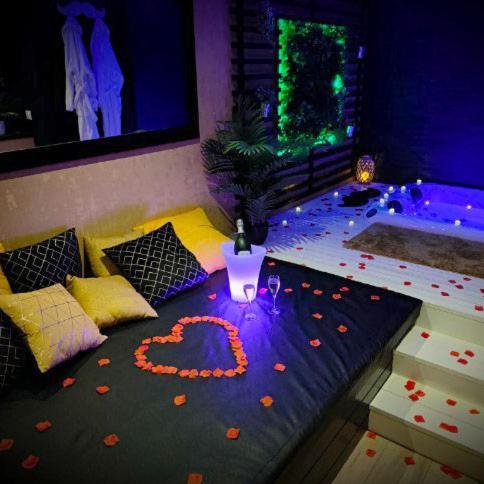 Villa La Gaillardise - - & Sauna - Espace Privatif Brive-la-Gaillarde